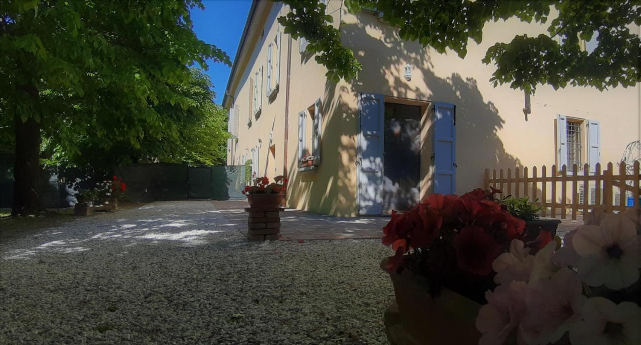 La Torre Di Longara Bed and Breakfast Calderara di Reno Eksteriør billede