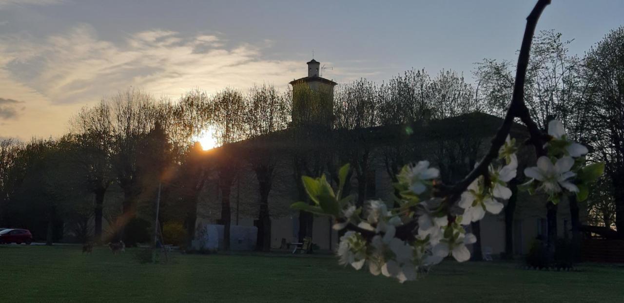 La Torre Di Longara Bed and Breakfast Calderara di Reno Eksteriør billede